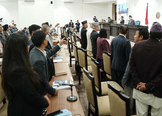 विपक्षी दलले फेरि गरे सदन अवरोध