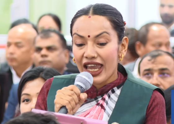 आशिकाको प्रश्न : नयाँ नेता आए, तर सडकमा थोत्रा गाडी किन? आशिकाको प्रश्न : नयाँ नेता आए, तर सडकमा थोत्रा गाडी किन?
