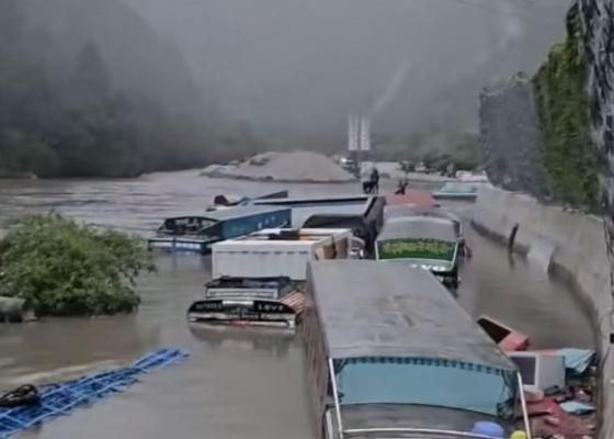 टिमुरे बाढीमा ४४१ चालक–सहचालक र व्यवसायी सम्पर्कविहीन टिमुरे बाढीमा ४४१ चालक–सहचालक र व्यवसायी सम्पर्कविहीन